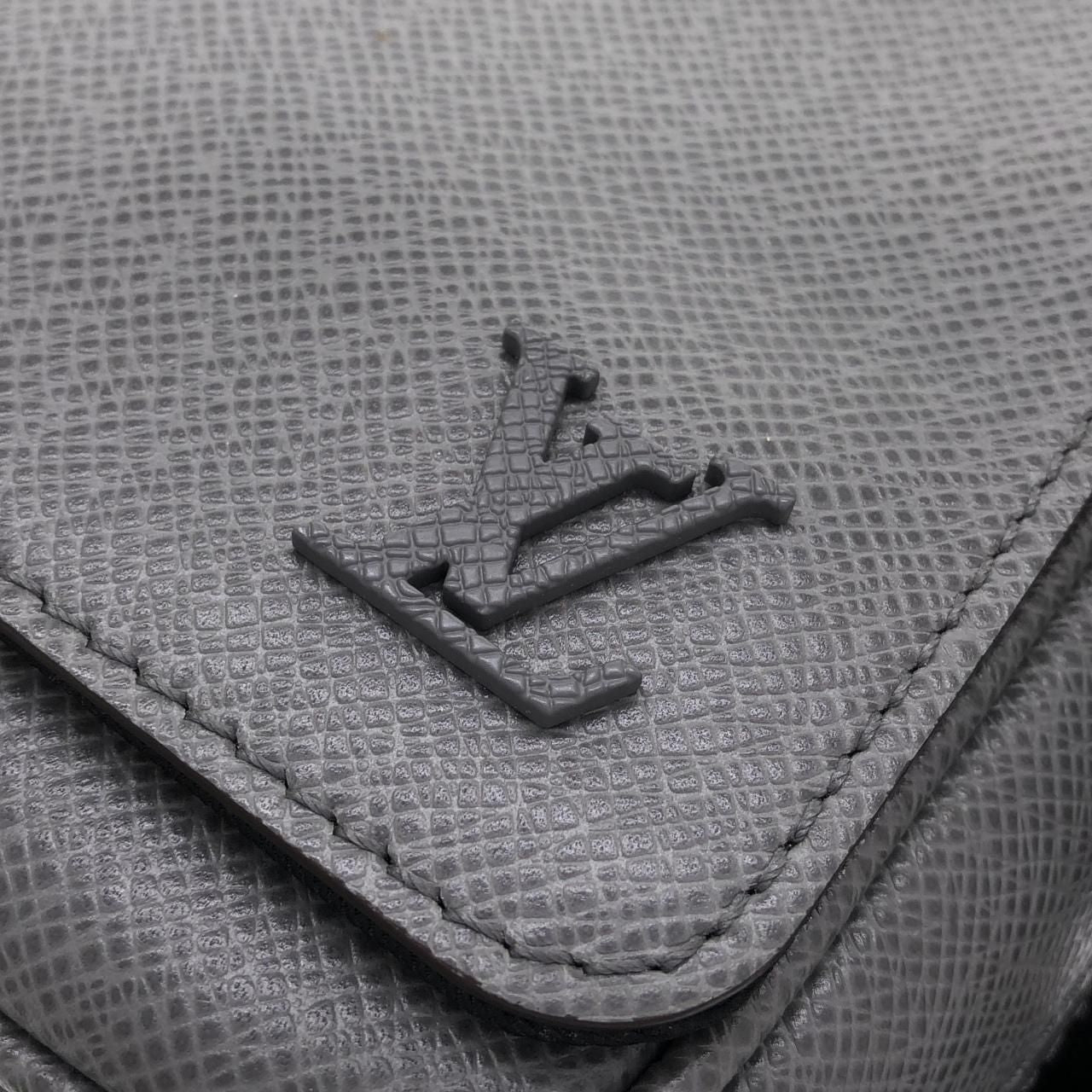 Louis Vuitton Taiga District PM Shoulder — view 5