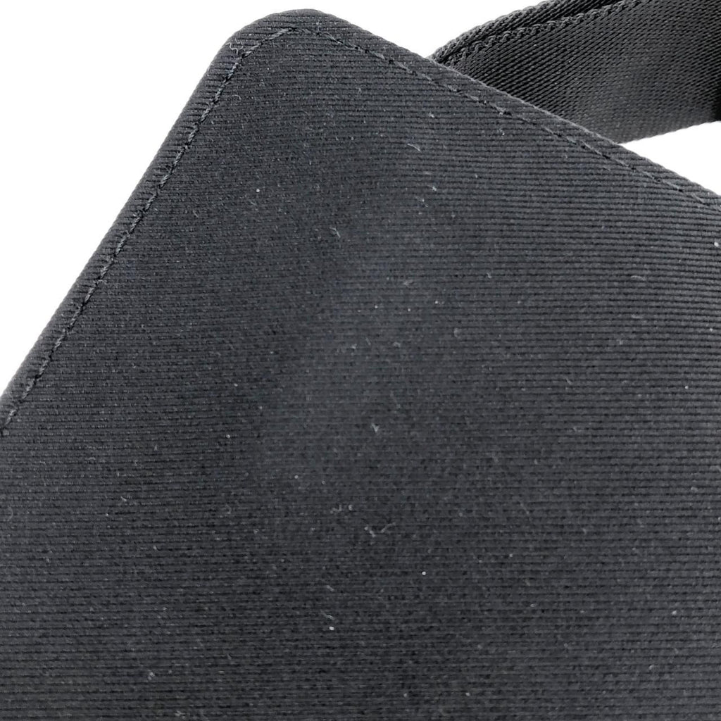 Louis Vuitton Taiga District PM Shoulder — view 7