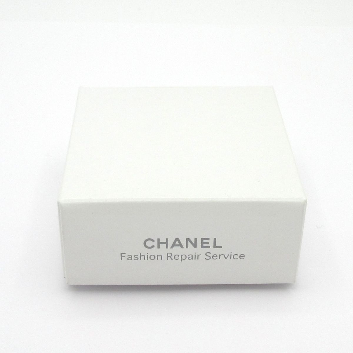 Chanel Earrings CC Logo Silver — view 7