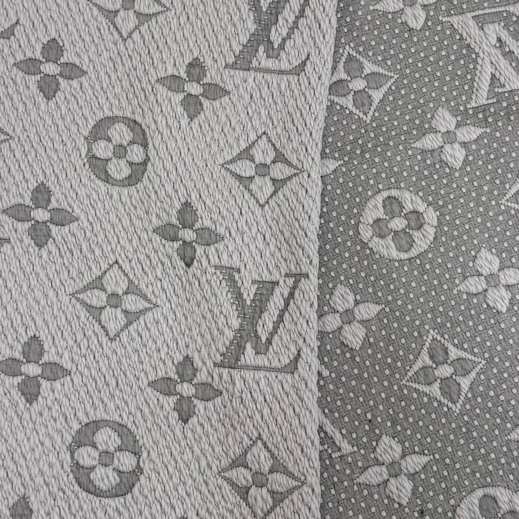 Louis Vuitton Echarpe Logo Mania Wool Silk Gripe Loulou Monogram Scarf — view 4