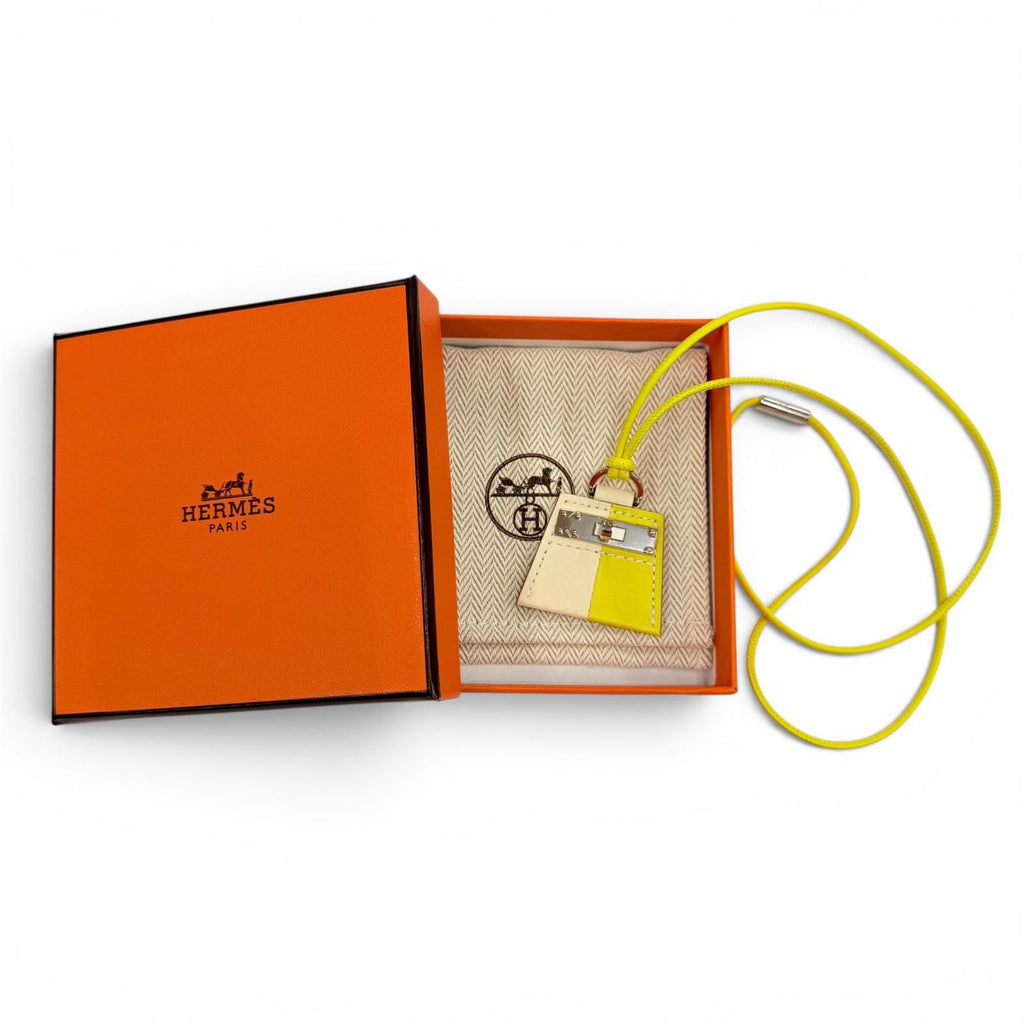 Hermes Montpetit Kelly Necklace Leather Lime Cles Silver — view 2