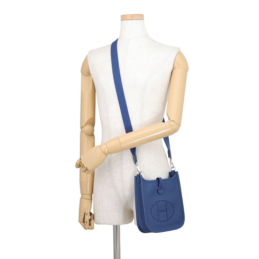 Hermes Shoulder Bag Evelyne TPM 111 Amazon Blue Tie Silver Taurillon Clemence — view 4