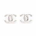 Chanel Earrings CC Logo Light Gold 25