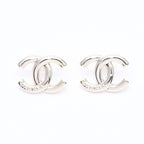 Chanel Earrings CC Logo Light Gold 25