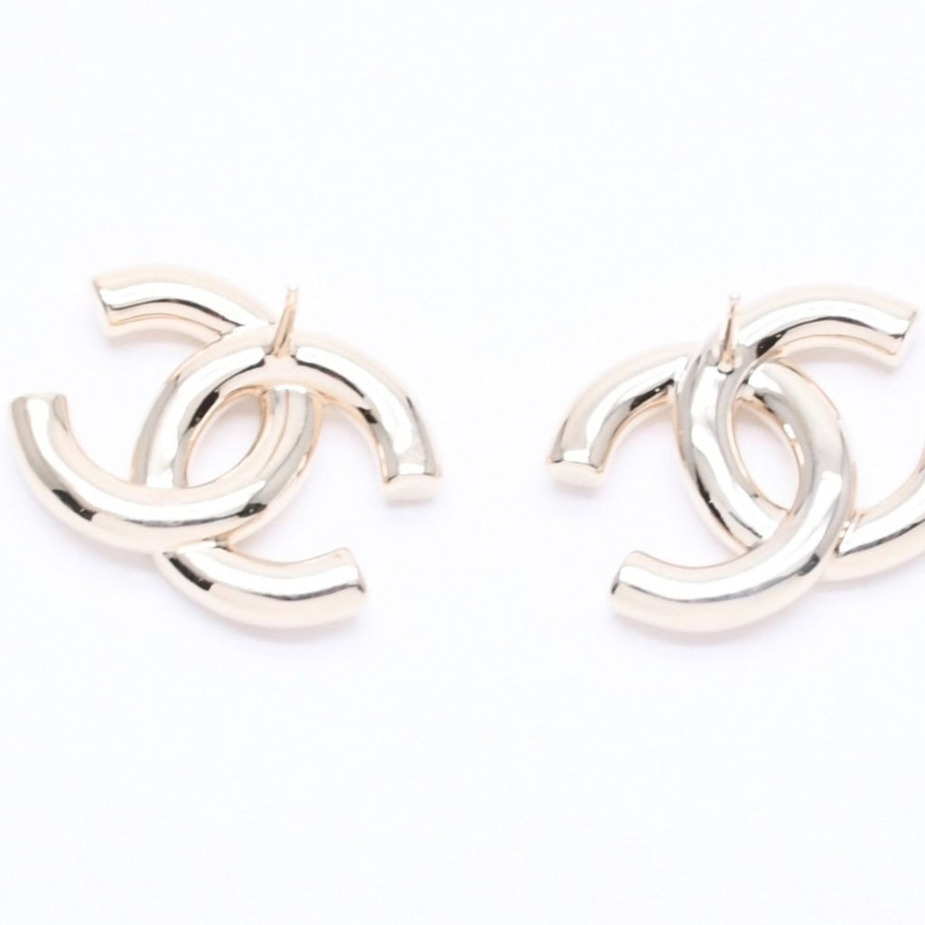 Chanel Earrings CC Logo Light Gold 25 — view 6