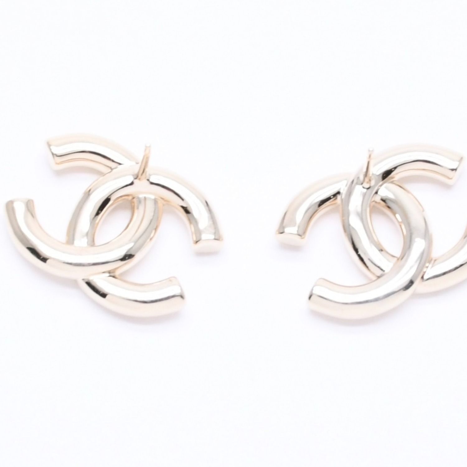 Chanel Earrings CC Logo Light Gold 25 — view 6