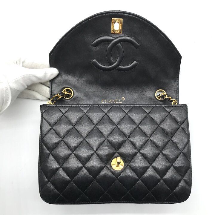 Chanel CC Logo Lambskin Leather Chain Shoulder Bag Black Turnlock — view 7