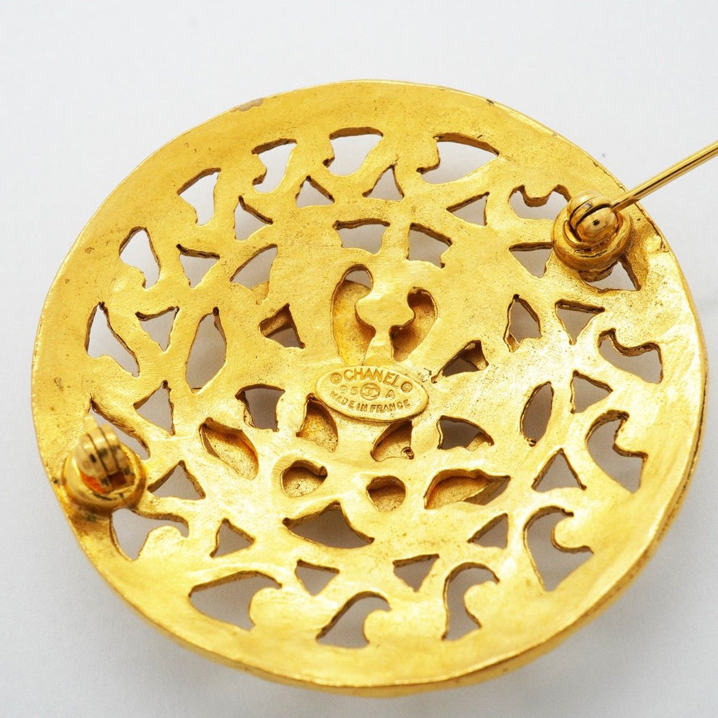 Chanel Vintage CC Logo Brooch — view 4