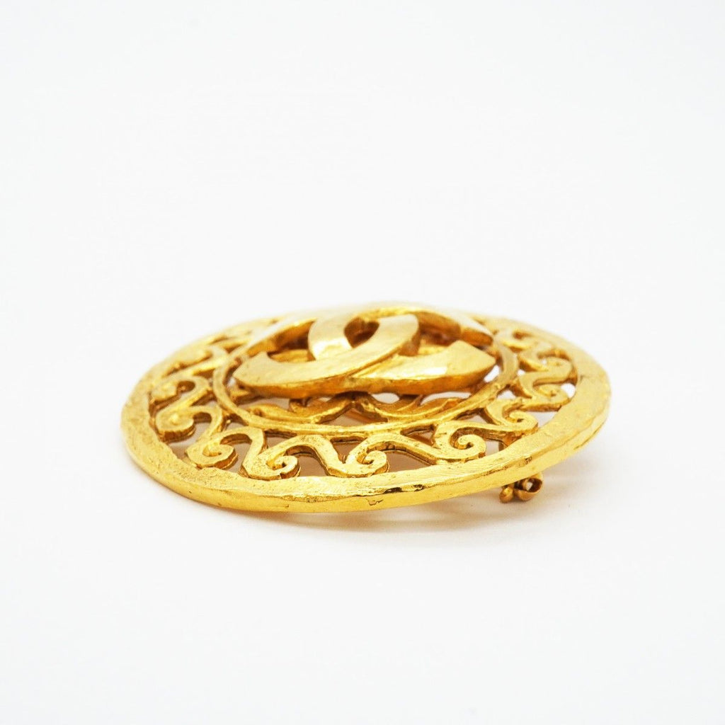 Chanel Vintage CC Logo Brooch — view 3
