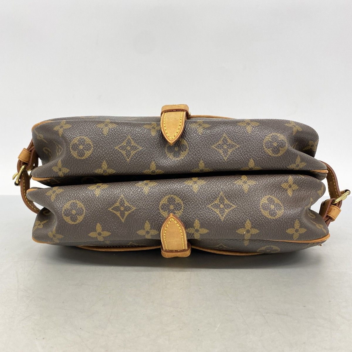 Louis Vuitton Shoulder Bag Monogram Saumur 30 Brown — view 3