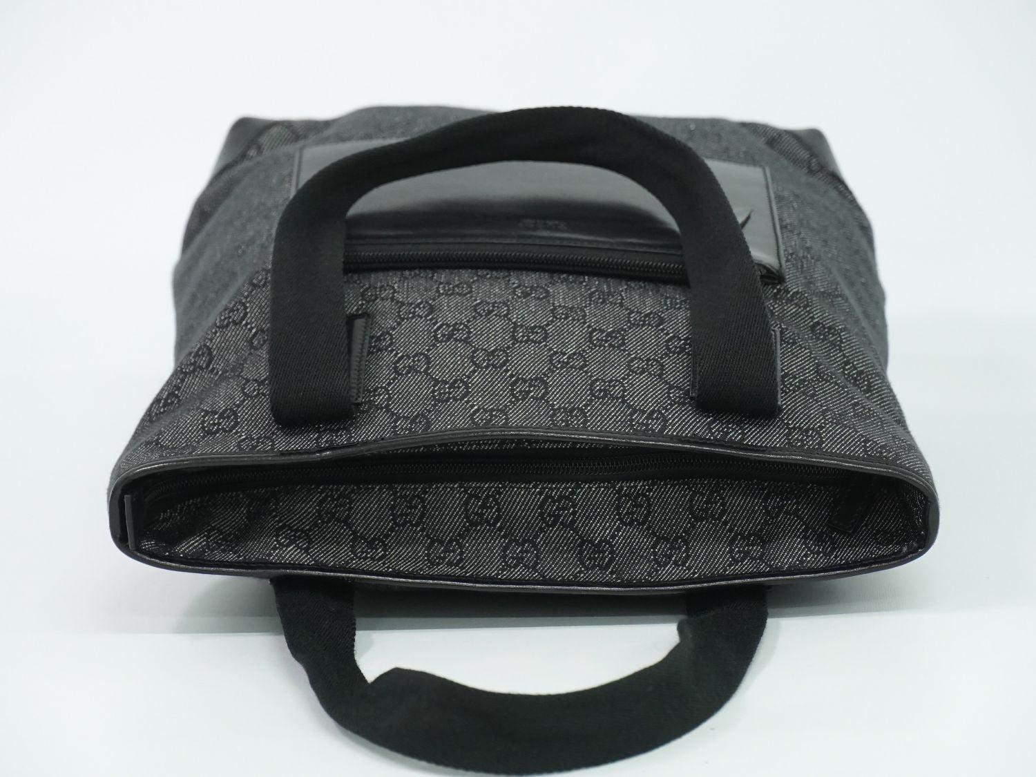 Gucci GG Canvas Leather Shoulder Bag Tote Black Second — view 5