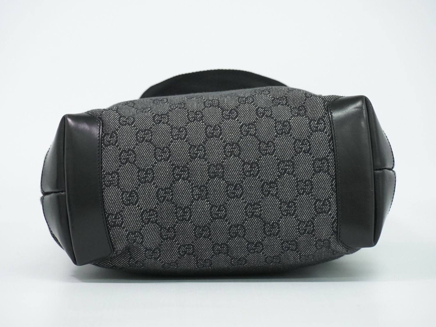 Gucci GG Canvas Leather Shoulder Bag Tote Black Second — view 3