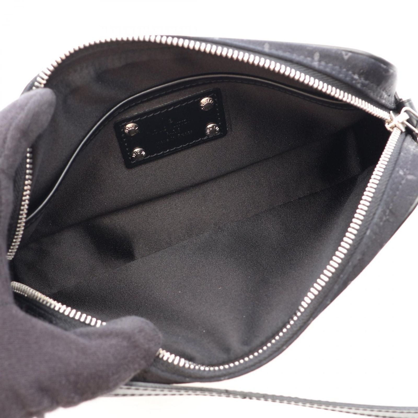 Louis Vuitton Handbag Comte de Fe Pochette Noir Fabric Leather — view 3