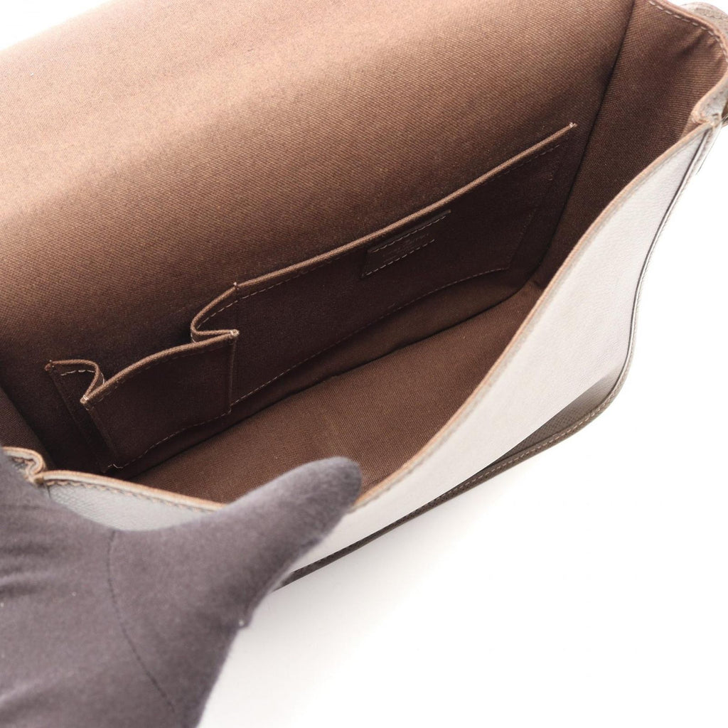 Louis Vuitton Shoulder Bag Taiga Grizzly Leather — view 3