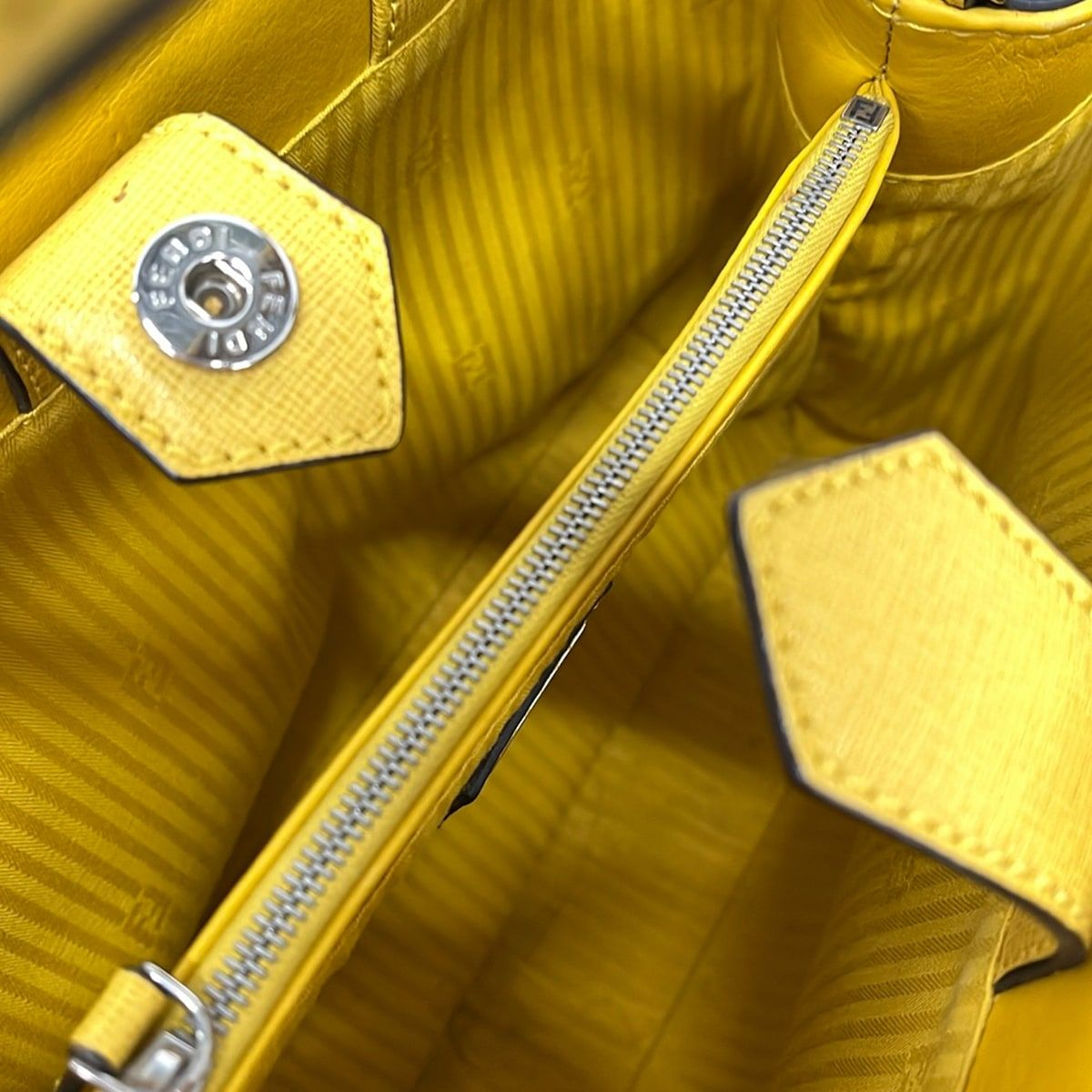 Fendi Handbag Petit Toujours Dark Yellow Leather — view 7