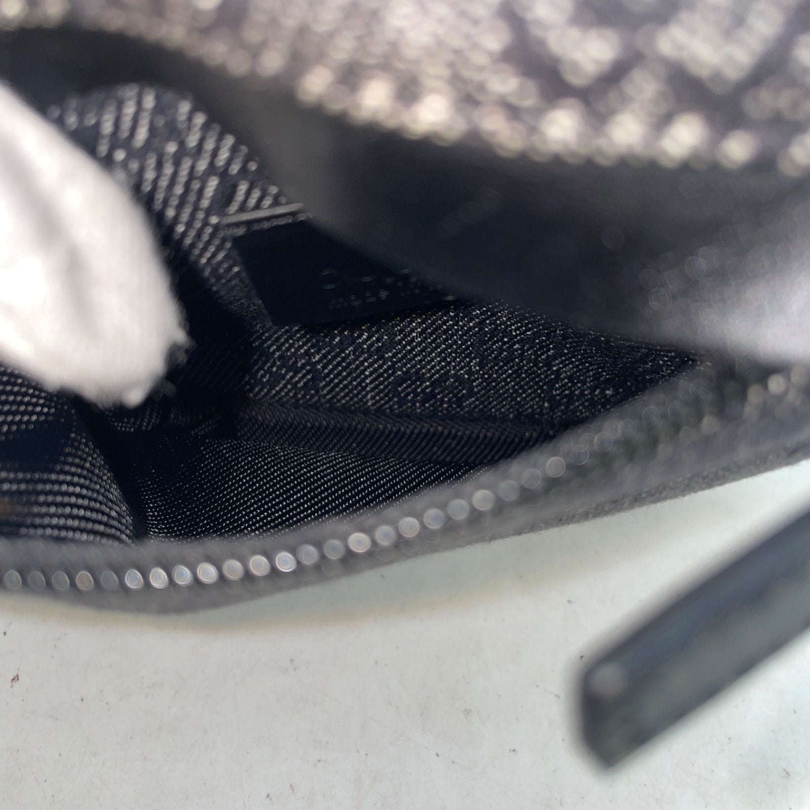 Gucci GG Monogram Shoulder Bag Canvas Black — view 9