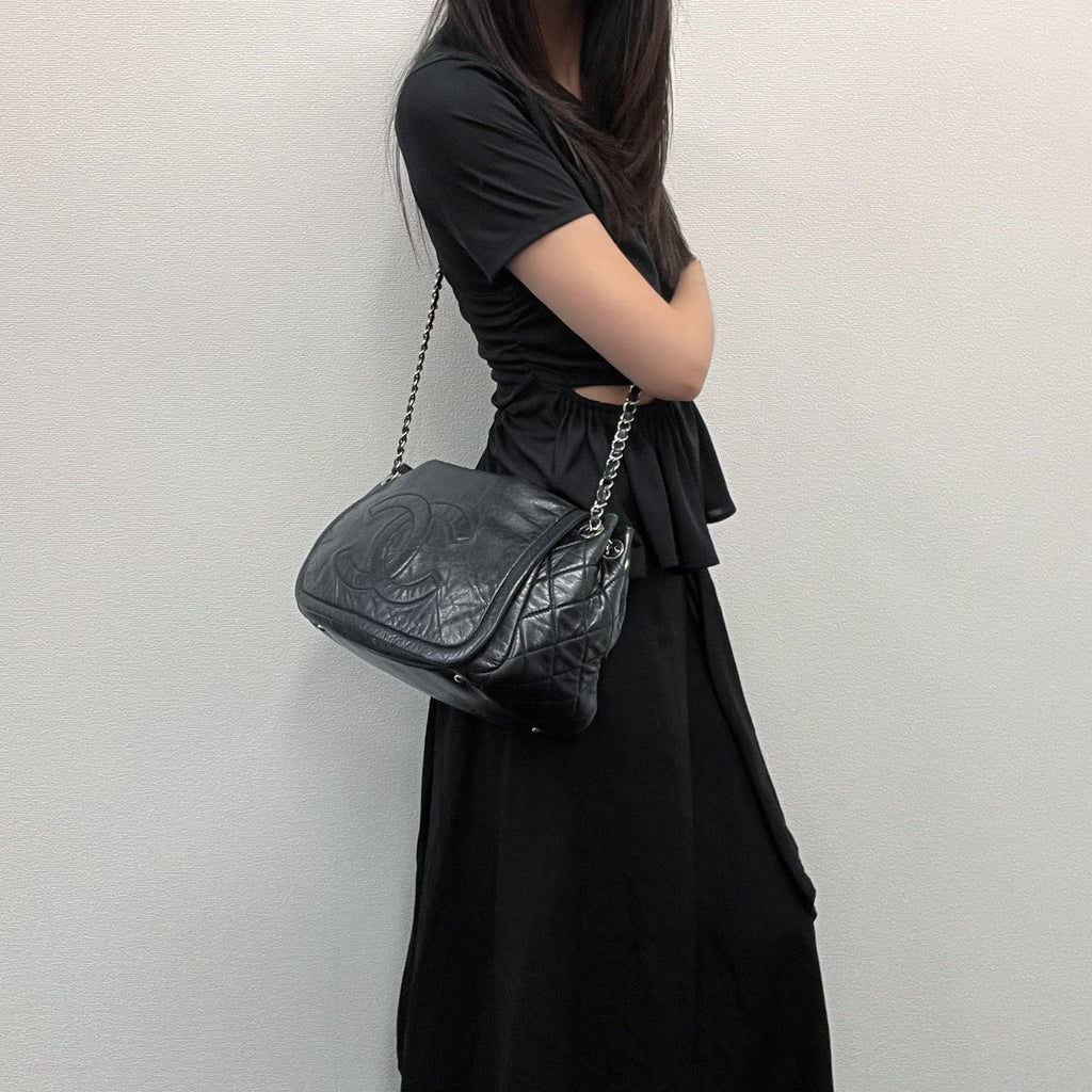 Chanel CC Logo Chain Shoulder Bag Leather Black Silver Vintage — view 2