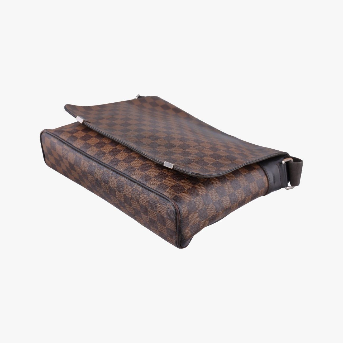 Louis Vuitton District MM Ebene Damier Canvas Shoulder — view 4