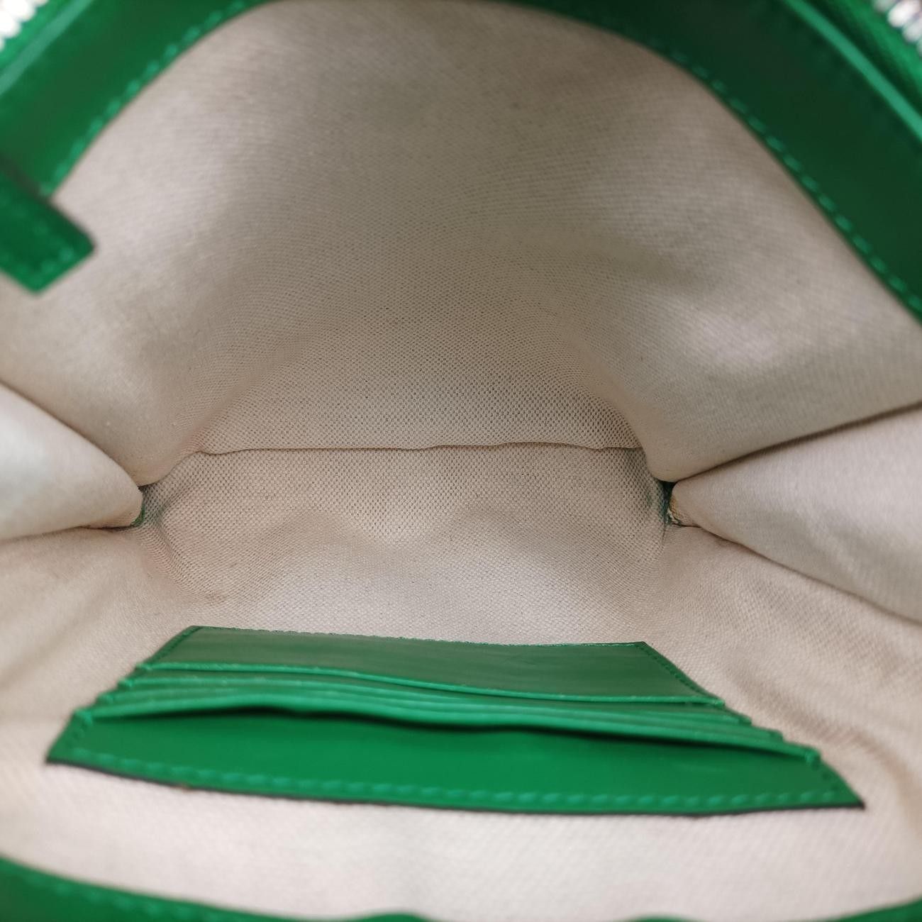 Gucci GG Embossed Messenger Green Leather — view 9