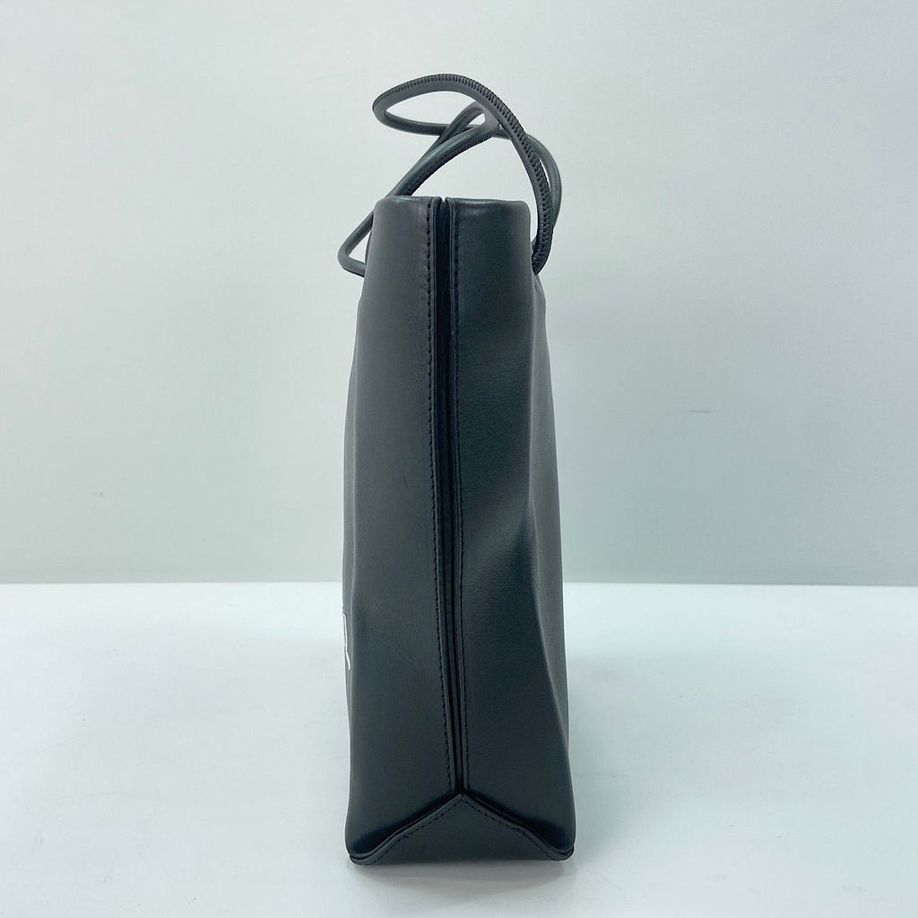 Chanel Tote Essential Black — view 5