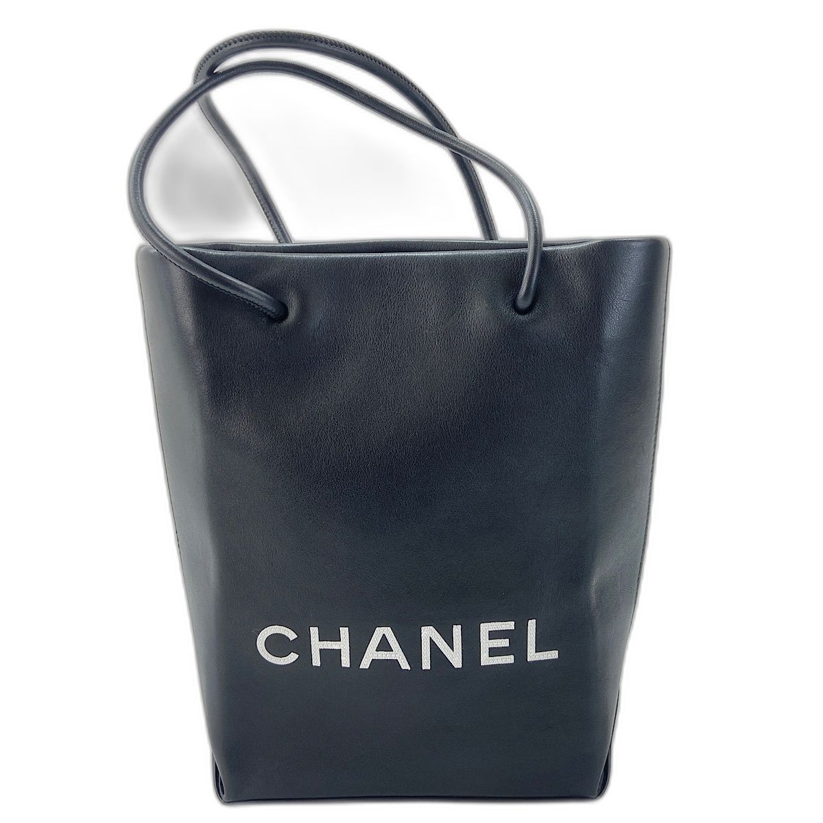 Chanel Tote Essential Black — view 2