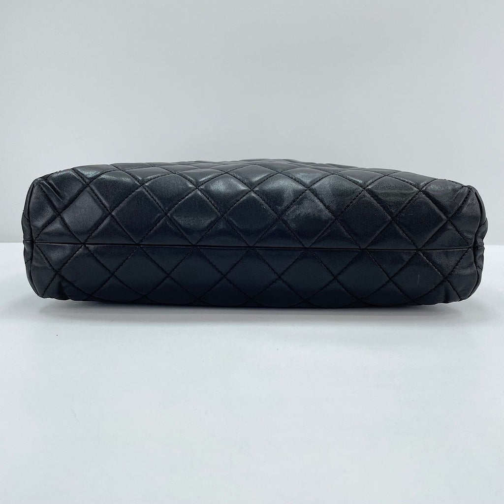 Chanel Shoulder Bag Quilted — view 7