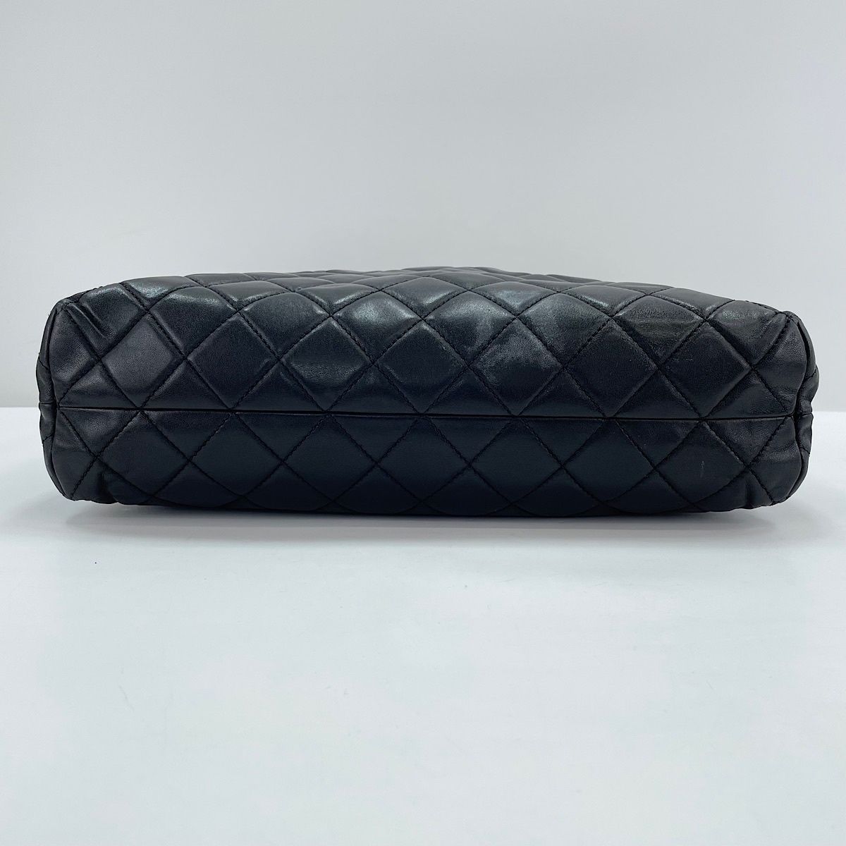 Chanel Shoulder Bag Quilted — view 7