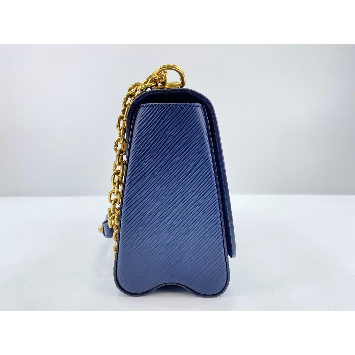 Louis Vuitton Shoulder Bag Twist MM — view 6