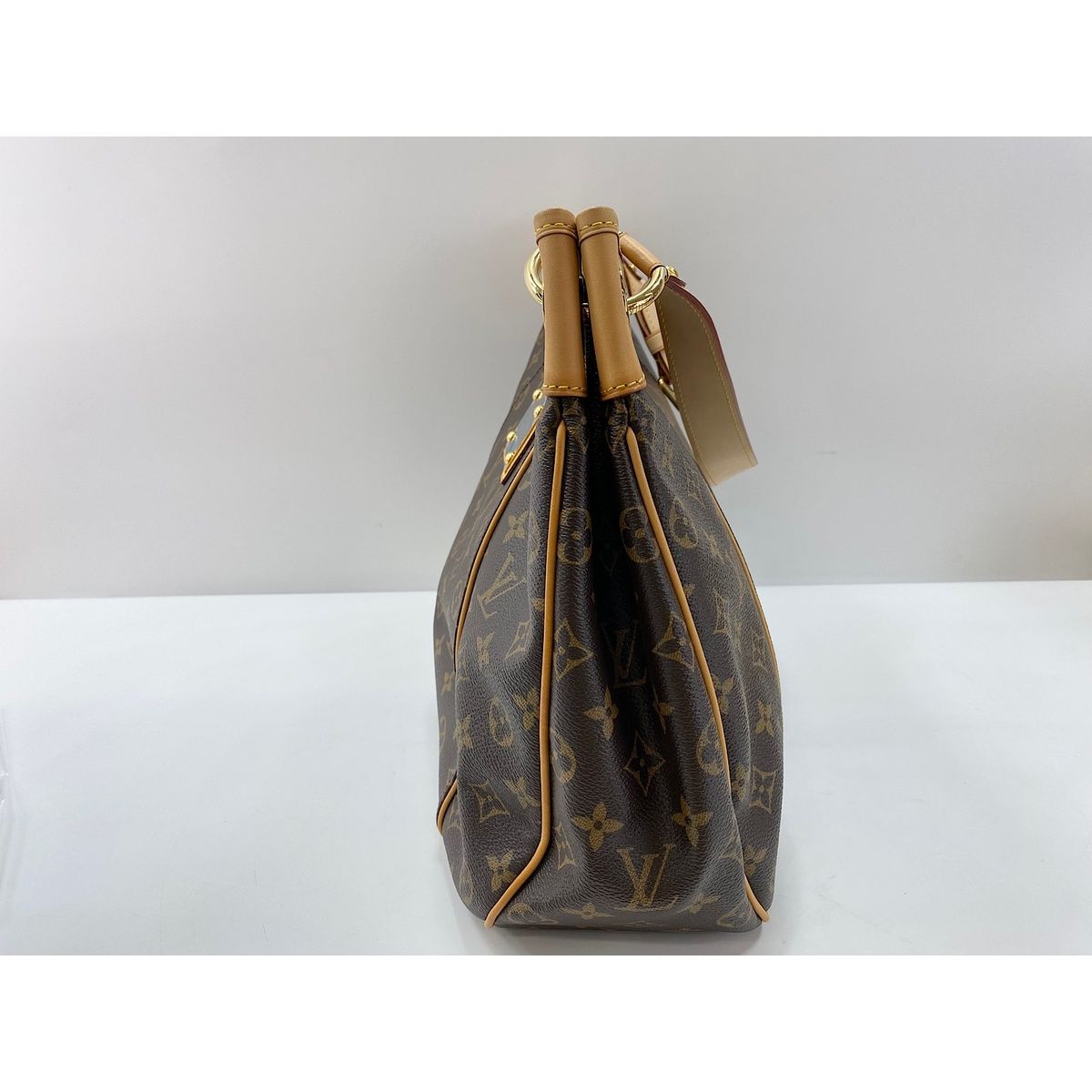 Louis Vuitton Shoulder Bag Galleria PM — view 4