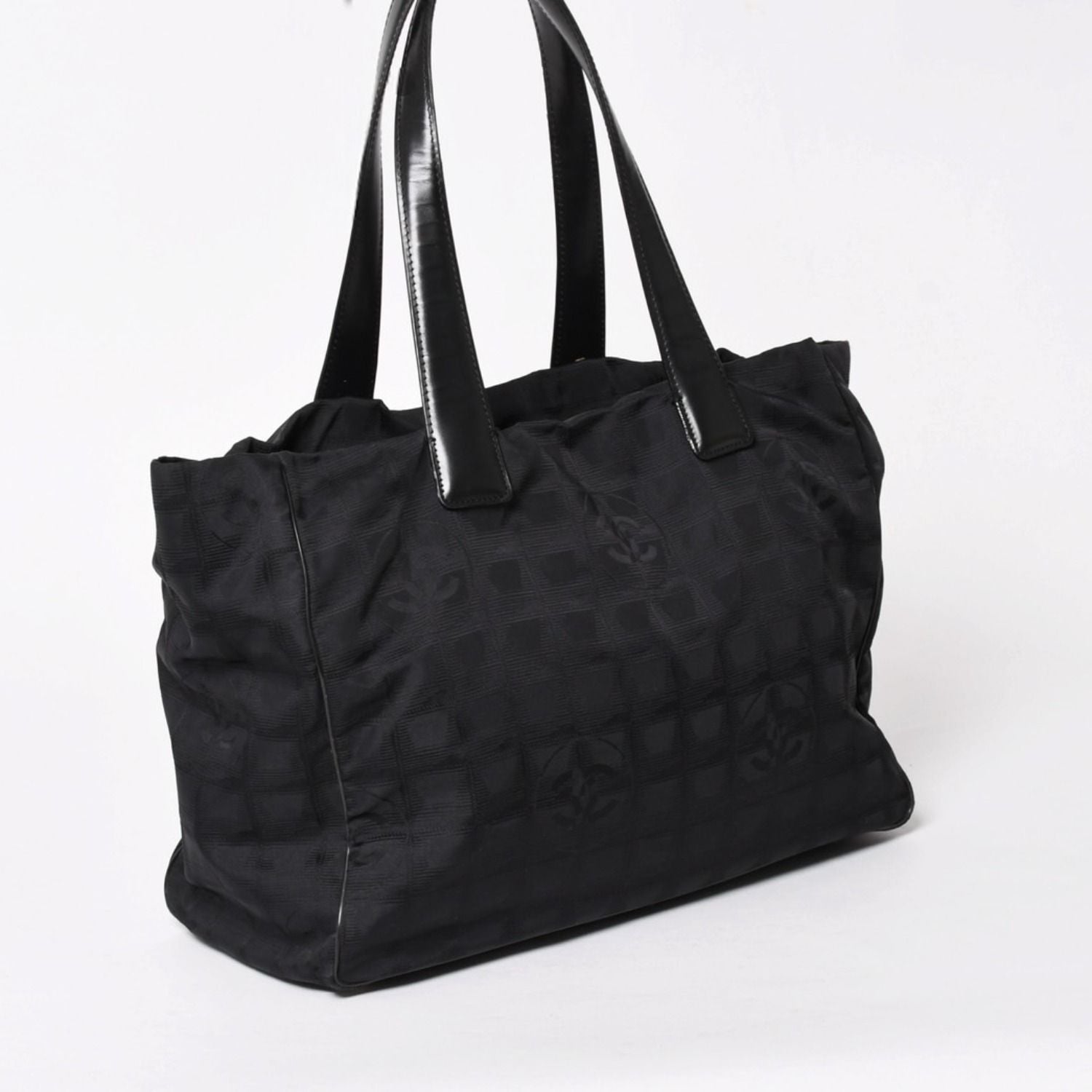 Chanel New Travel Line Tote Bag MM Black Nylon Jacquard CC Logo Gold — view 3