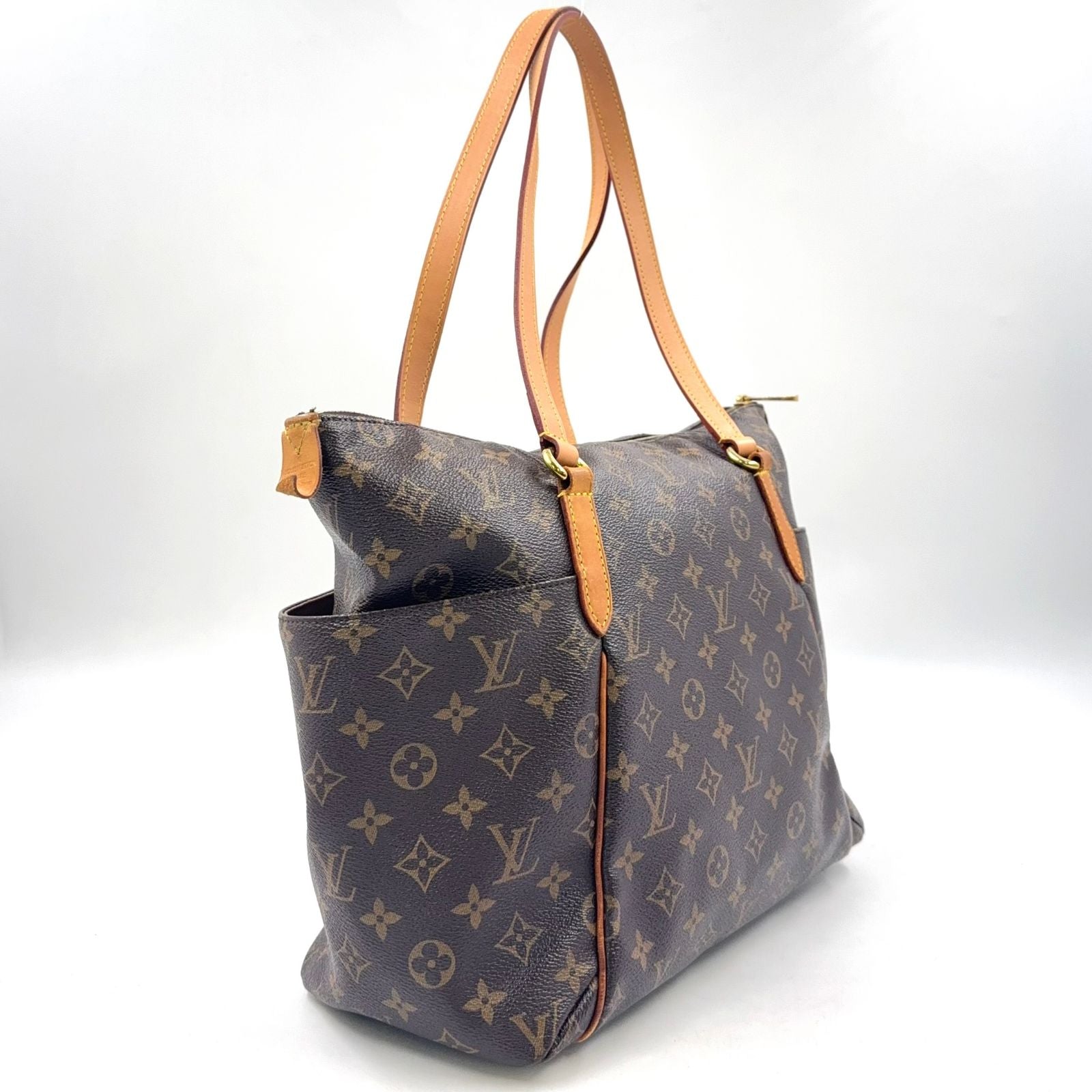 Louis Vuitton Totally MM Monogram Leather Brown Lightbrown Tote Gold — view 2