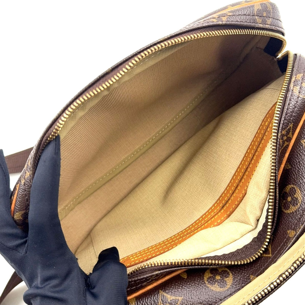 Louis Vuitton PM Monogram Leather Brown Lightbrown Shoulder Bag Gold — view 5
