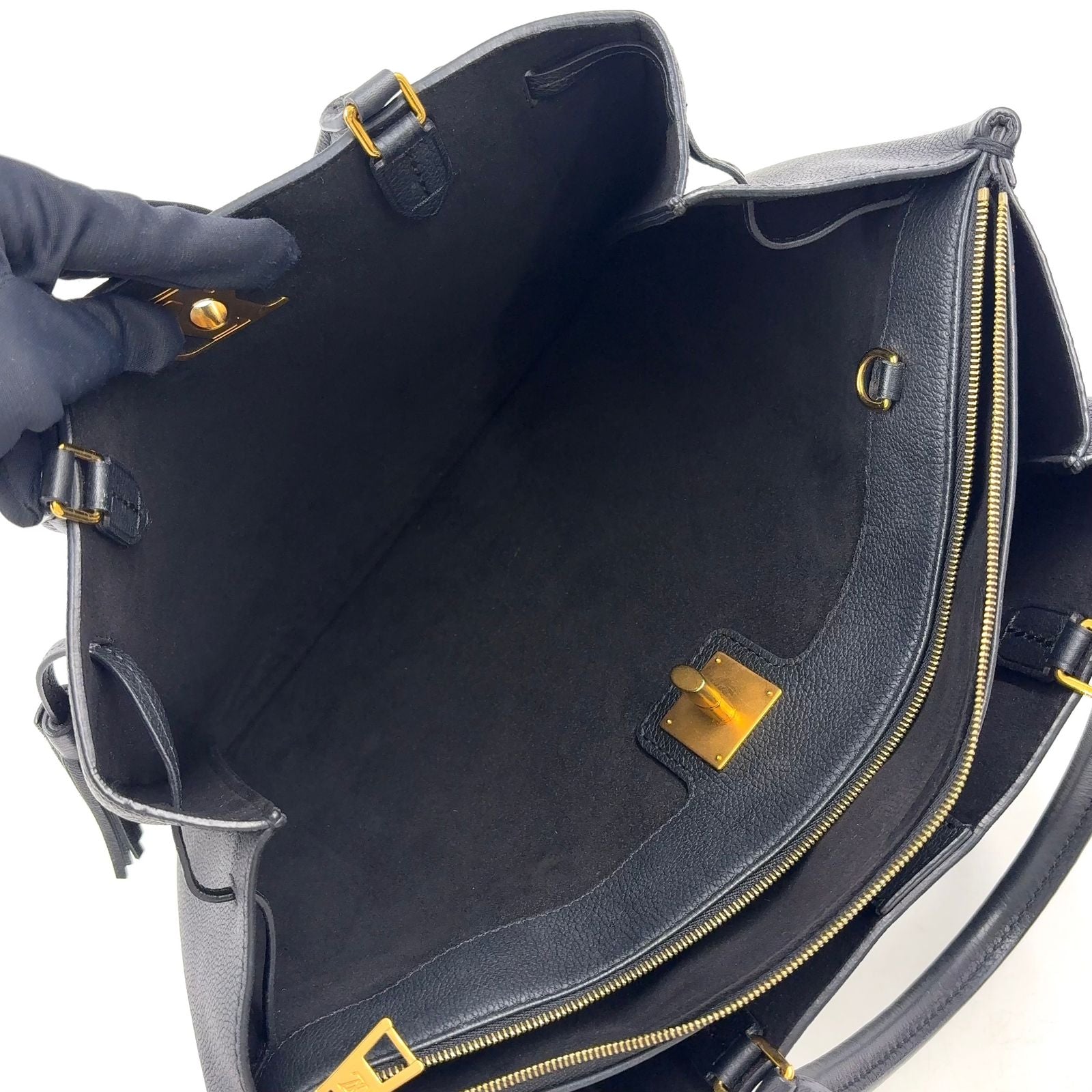 Louis Vuitton Lockme Calf Black Handbag Gold — view 9