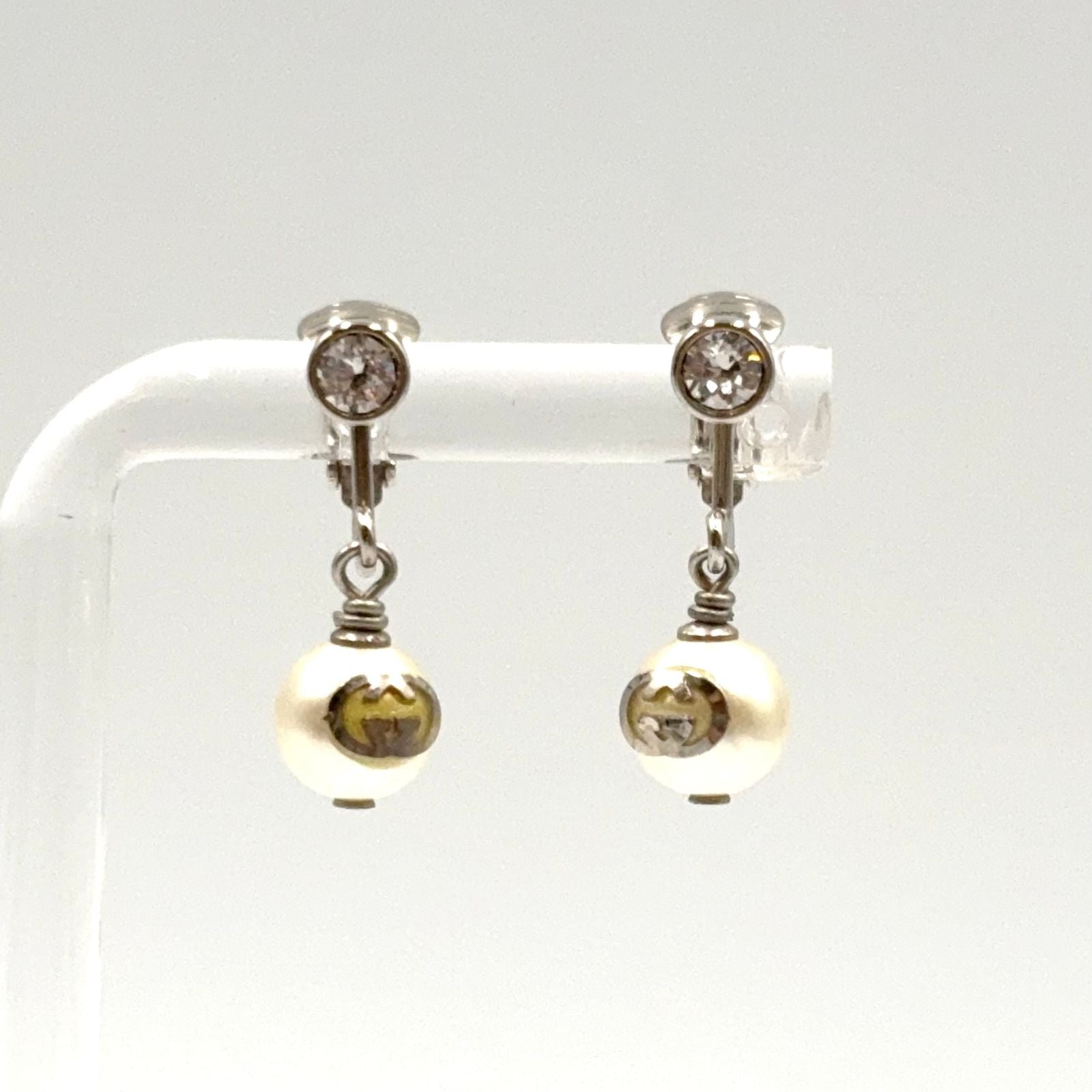 Gucci GG Pearl Metal Fakepearl Color Clear Silver White Earrings