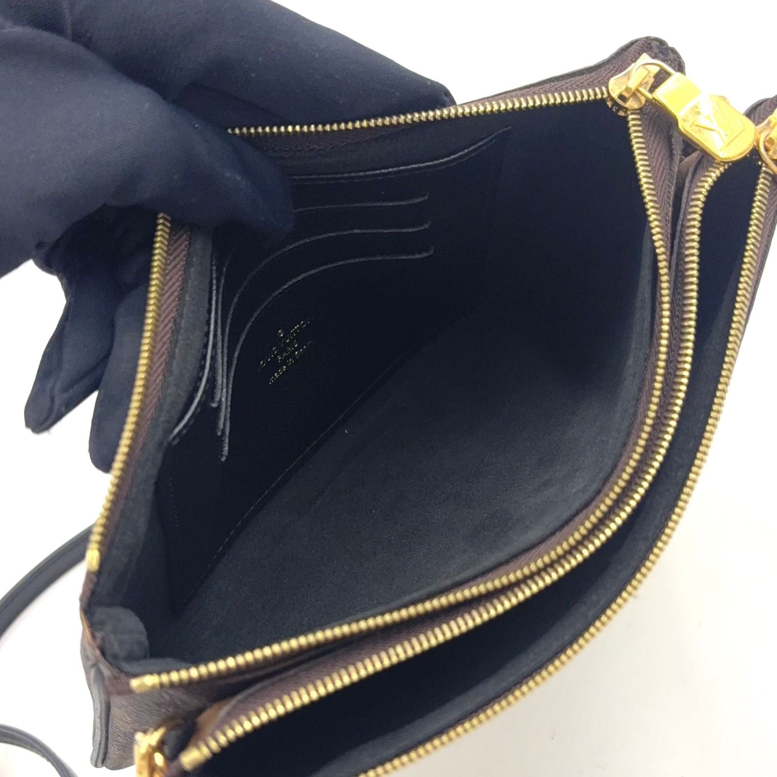 Louis Vuitton Pochette Zip Monogram Giant Reverse Leather Brown Black Shoulder — view 4