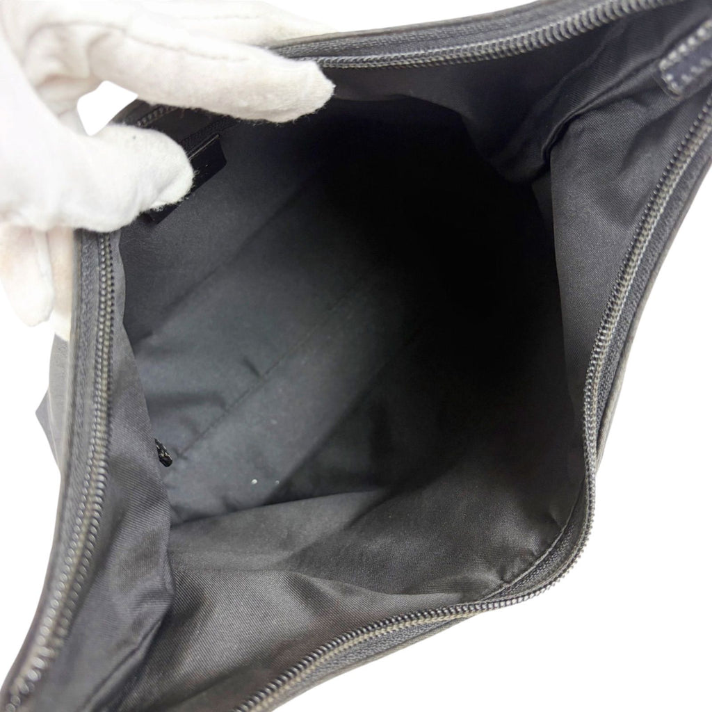 Gucci GG Canvas Hobo Black Shoulder — view 9