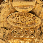 Chanel CC Logo Vintage Round Earrings Gold Plated — view 4
