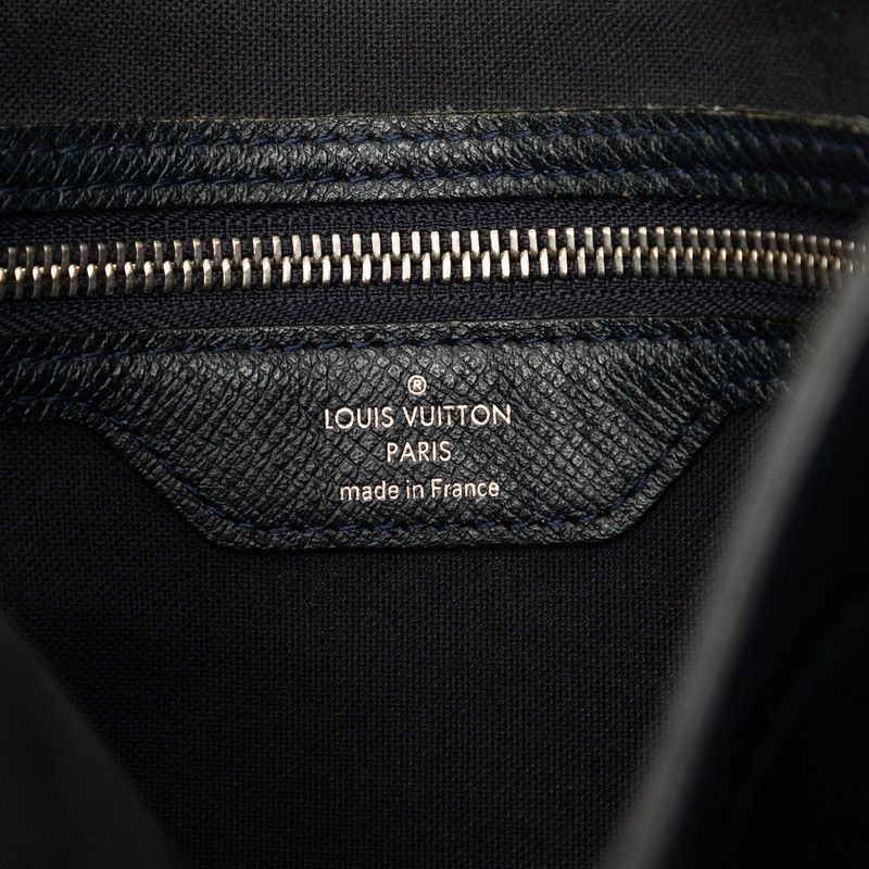 Louis Vuitton Taiga Roman MM Shoulder Bag Boreal Dark Navy Leather — view 5