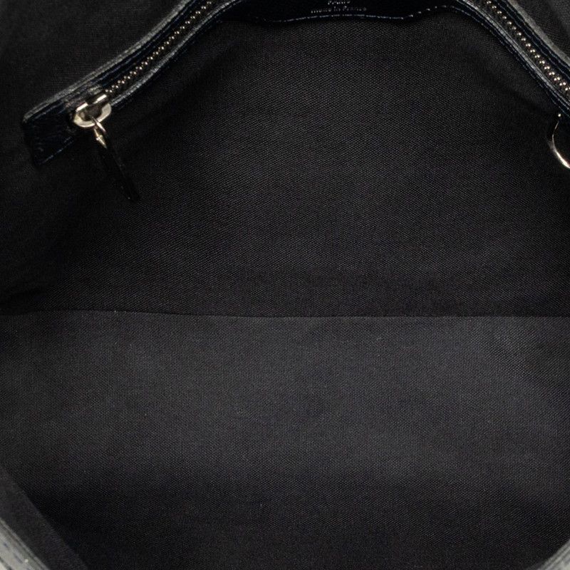 Louis Vuitton Taiga Roman MM Shoulder Bag Boreal Dark Navy Leather — view 4