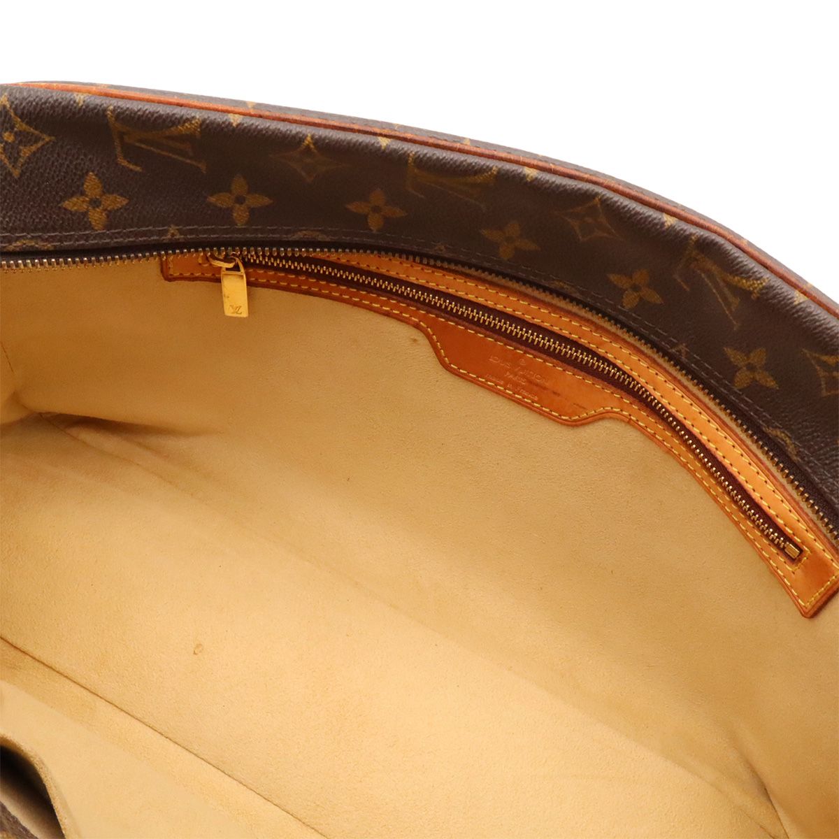 Louis Vuitton Monogram City GM Shoulder — view 9