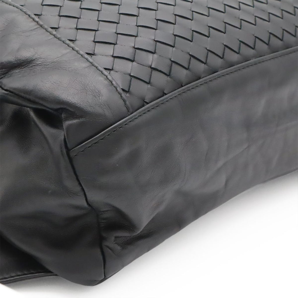 Bottega Veneta Intrecciato Belt Bag Leather Black — view 3