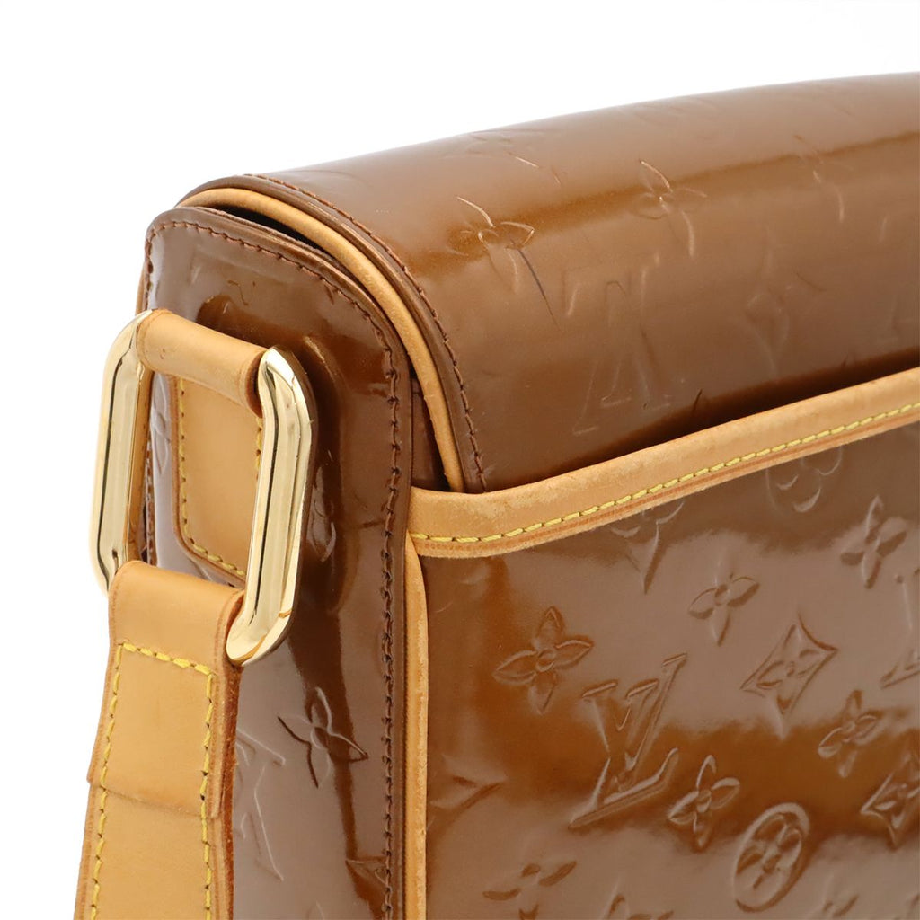 Louis Vuitton Monogram Vernis Christie GM Shoulder Bag Crossbody Pochette — view 4