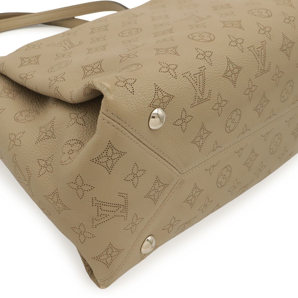 Louis Vuitton Monogram Mahina Sevres Tote Shoulder Bag Semi Leather Galle — view 3