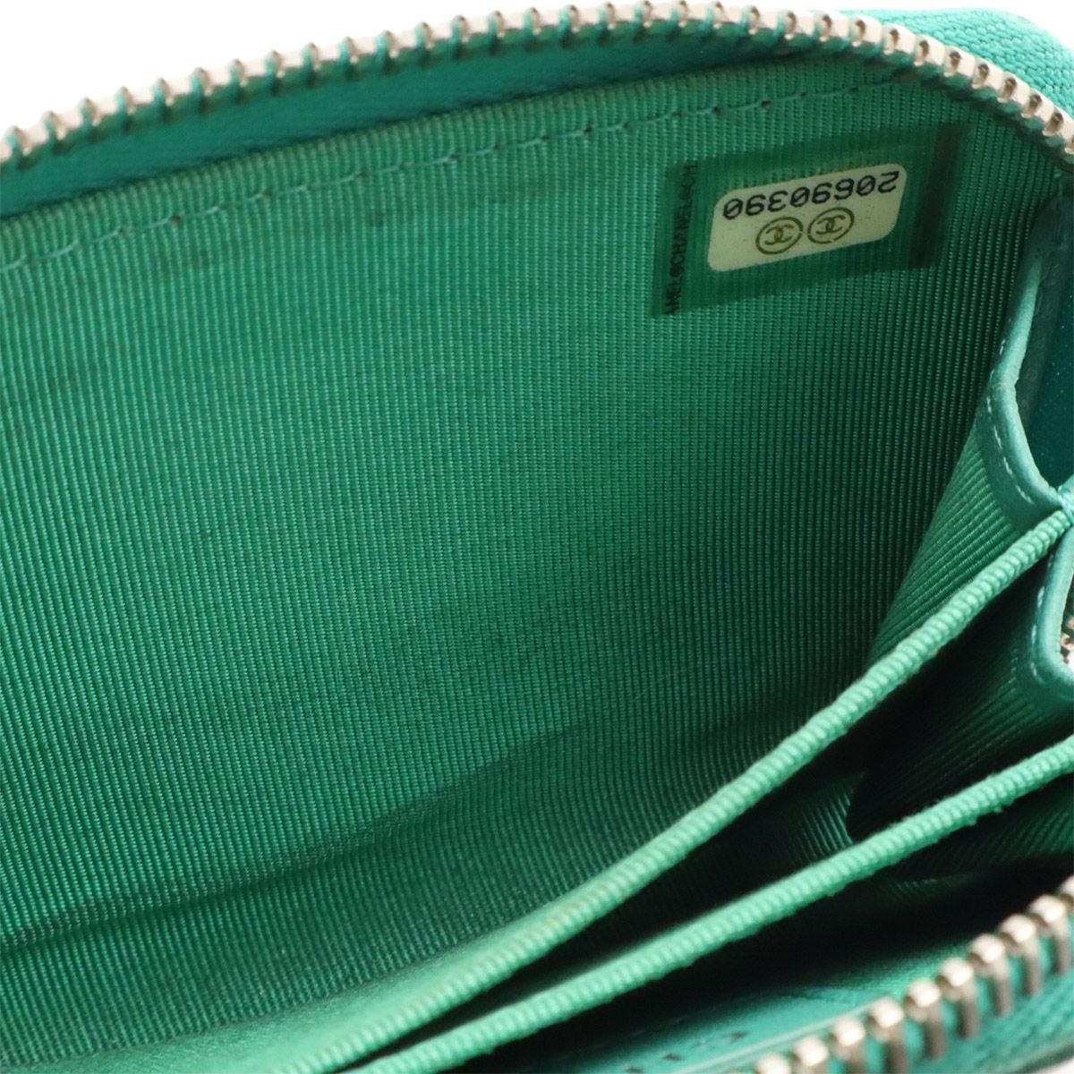 Chanel Quilted CC Logo Zip Coin Purse Zip Around Lambskin Leather Emerald Green — view 8
