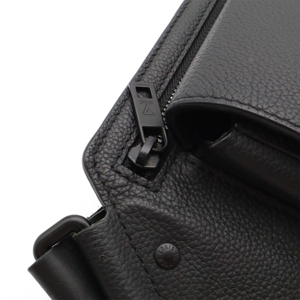 Louis Vuitton LV Aerogram Takeoff Sling Bum Bag Noir Black — view 6