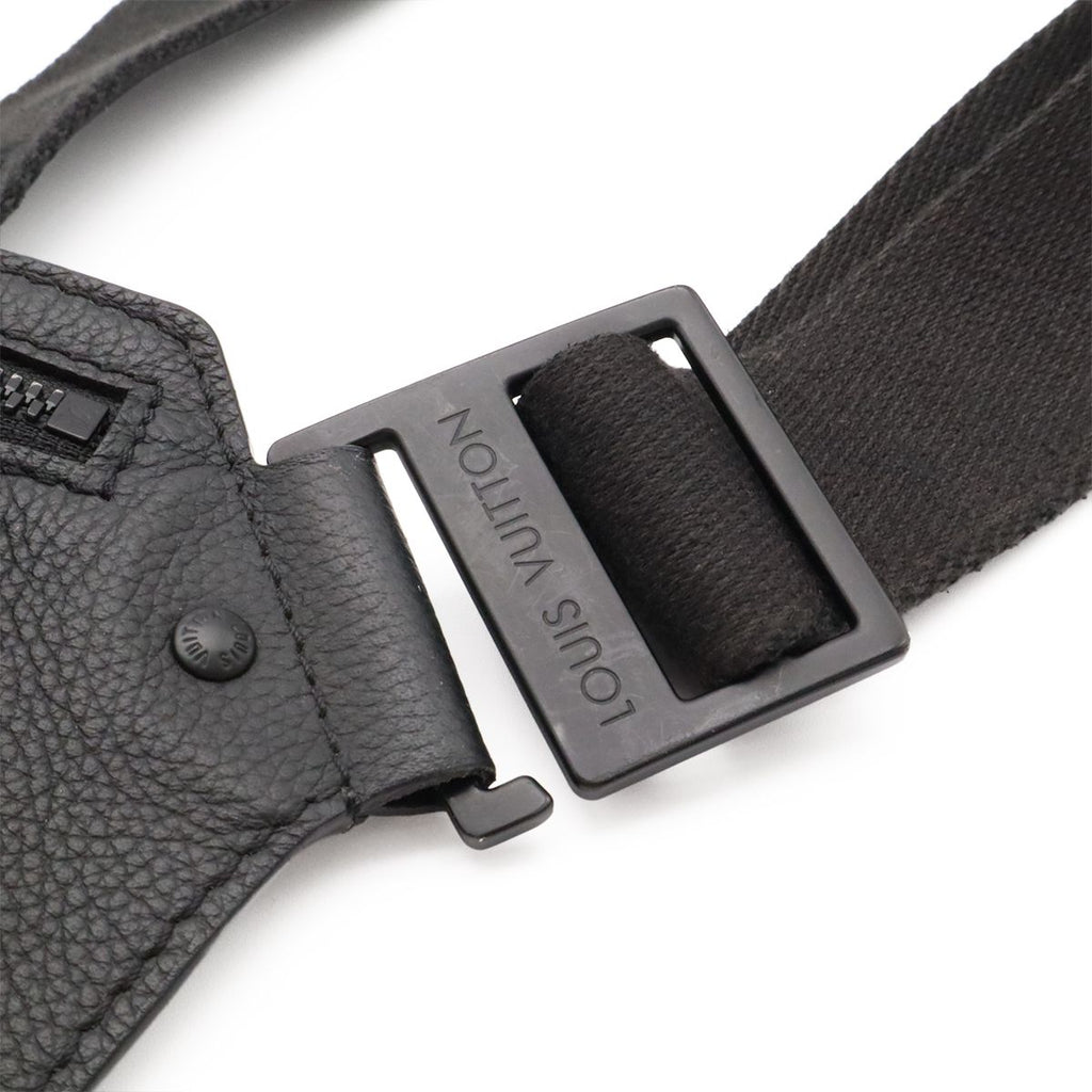 Louis Vuitton LV Aerogram Takeoff Sling Bum Bag Noir Black — view 5