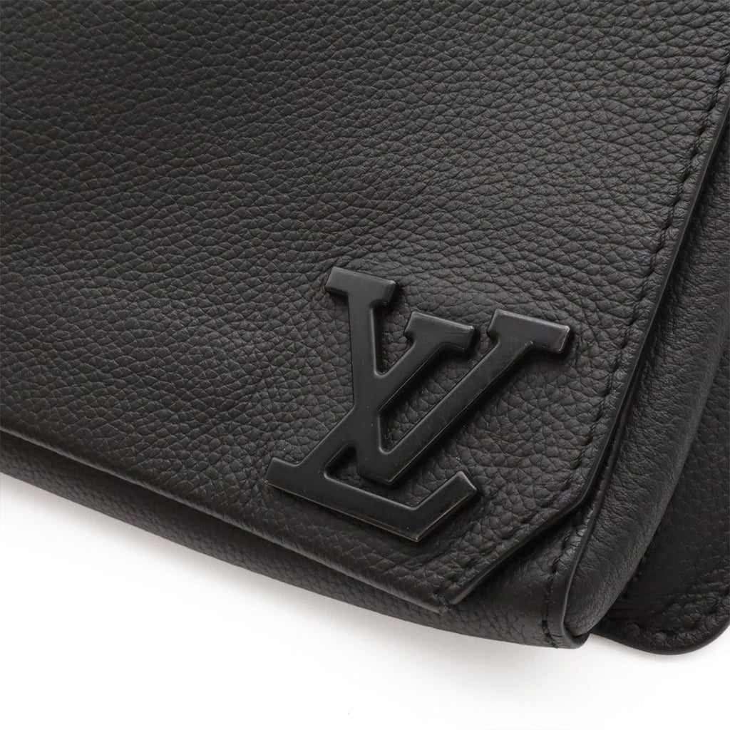 Louis Vuitton LV Aerogram Takeoff Sling Bum Bag Noir Black — view 8