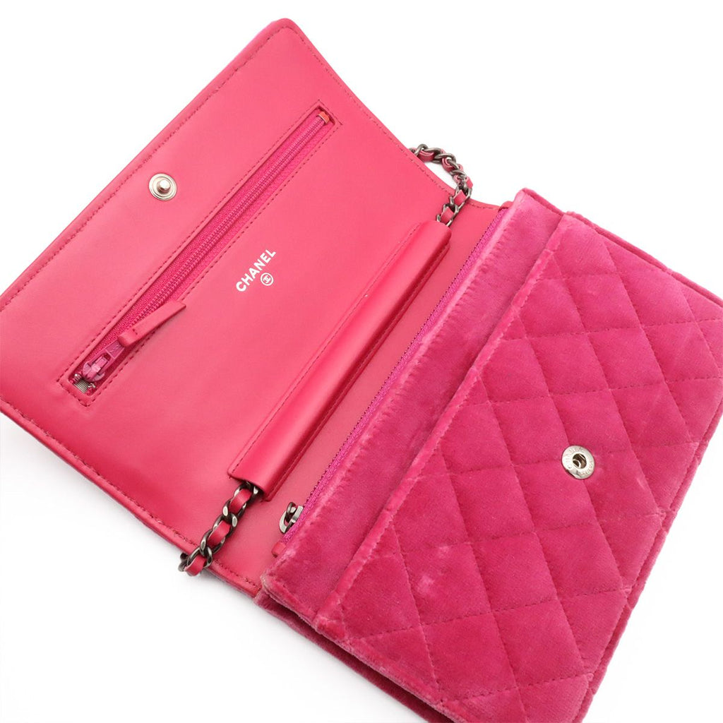 Chanel Boy Quilted CC Logo Chain Wallet Shoulder Bag Crossbody Velour Leather — view 8