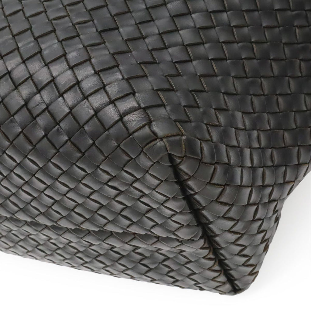 Bottega Veneta Intrecciato Cava MM Tote Leather Black Pouch Out of Stock — view 3