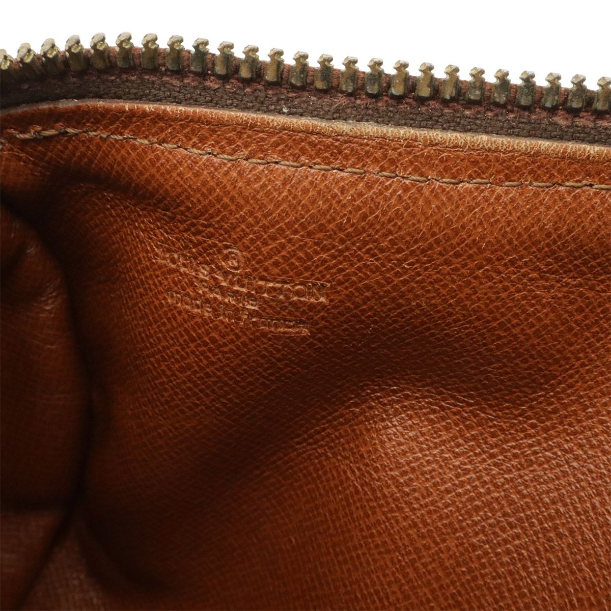 Louis Vuitton Monogram Papillon 22 Handbag Tube — view 9
